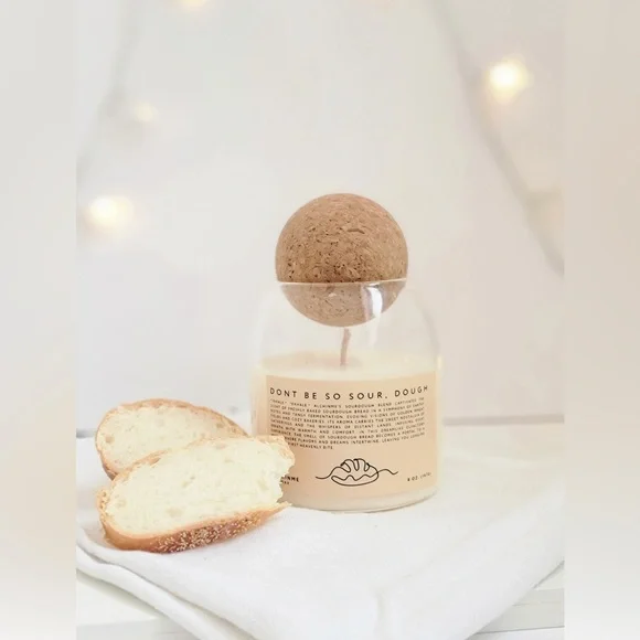 Candle Bread Scent! Smells just like sourdough bread! - Picture 4 of 4